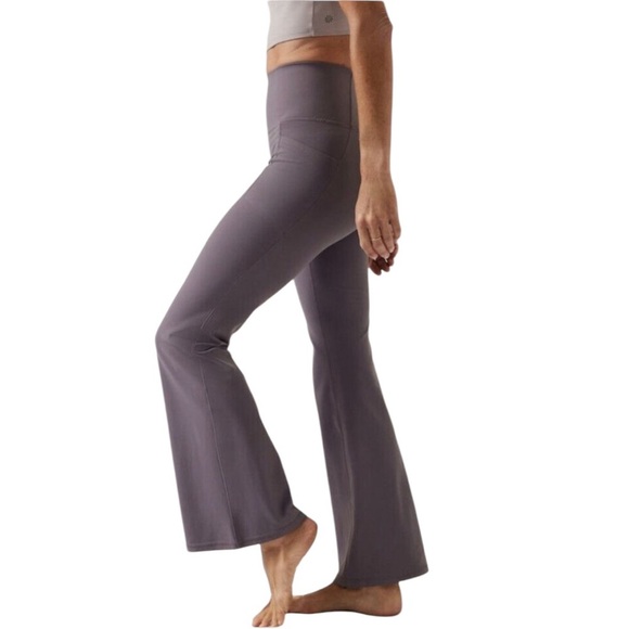 ATHLETA Salutation Stash Pocket Flare Pant in lavender - Picture 2 of 15